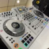 Bàn DJ Pioneer XDJ-XZ-W