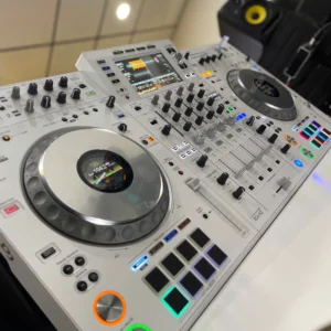 Bàn DJ Pioneer XDJ-XZ-W