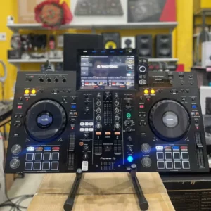 Bàn DJ Pioneer XDJ-RX3