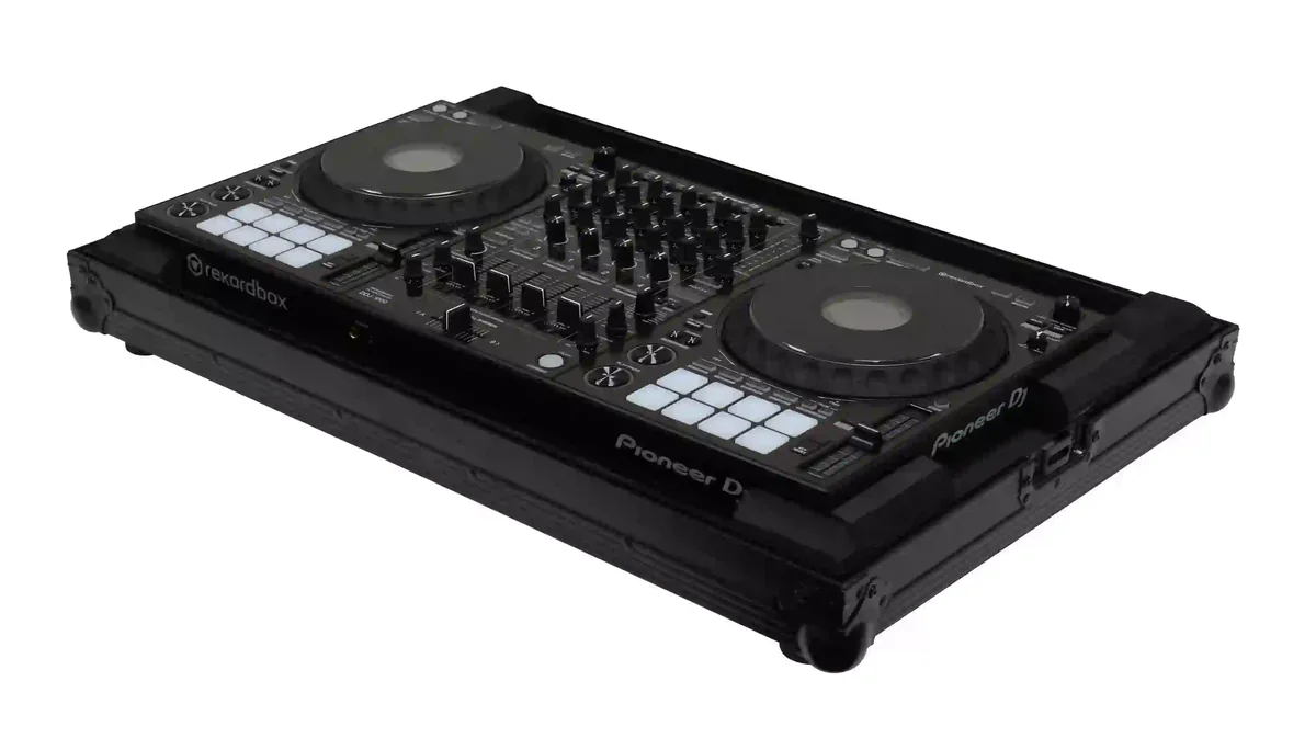 Bàn DJ Pioneer DDJ-1000 trong phòng thu