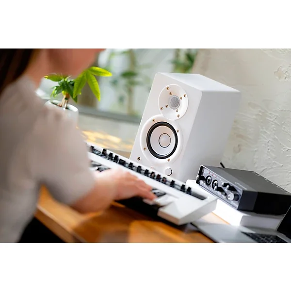 Loa kiểm âm Yamaha HS3 White chính hãng