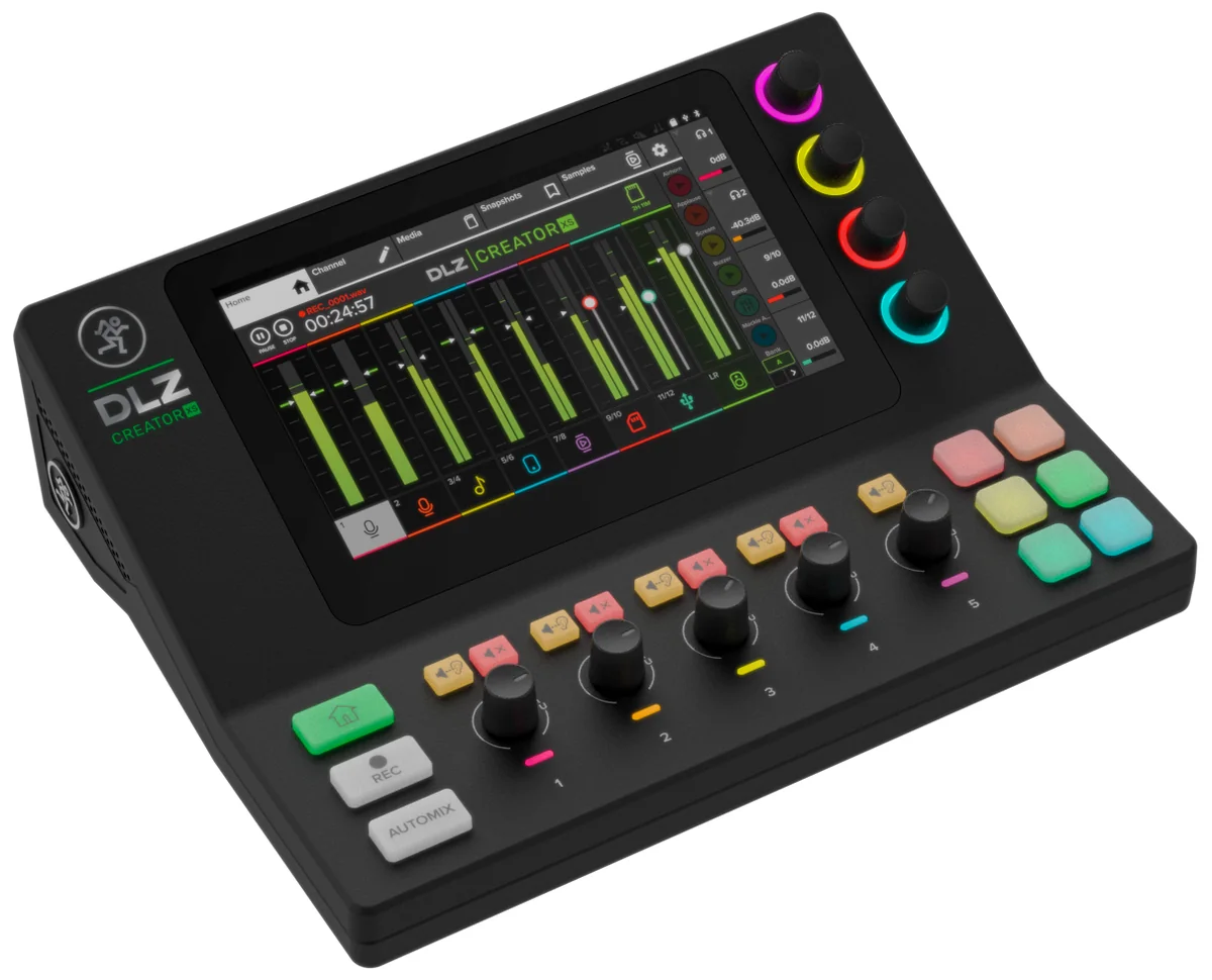 Mackie DLZ Creator trong phòng thu