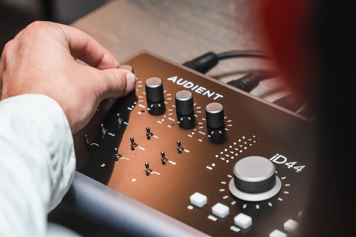 Soundcard Audient iD44 MKII chính hãng