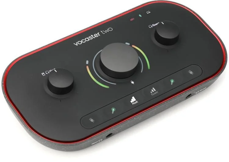 Soundcard Focusrite Vocaster Two trong phòng thu