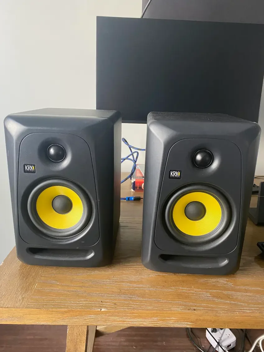 Loa kiểm âm KRK Classic 5 G3 - hình 3
