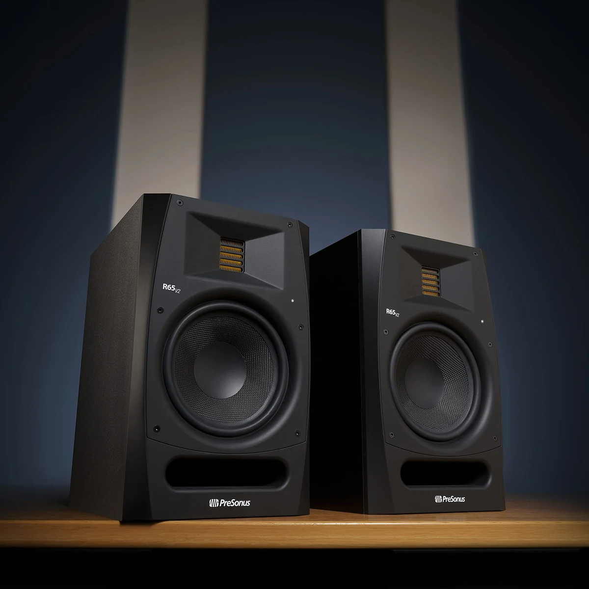 Loa kiểm âm PreSonus R65 v2 chính hãng